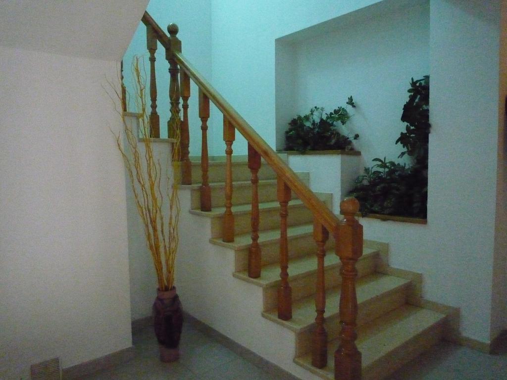 Hostal Residencia Ponte Vella Lugo Exterior photo